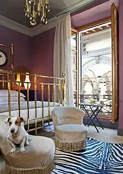 Porcellino Gallery Art Boutique Bb